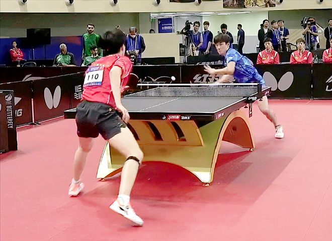 足球评论员 足球评论员