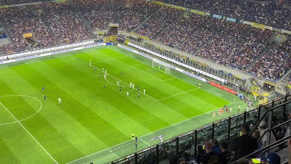 再次被推到 再次被推到